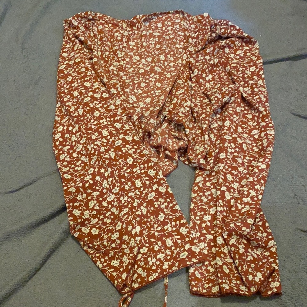 Long sleeve crop top